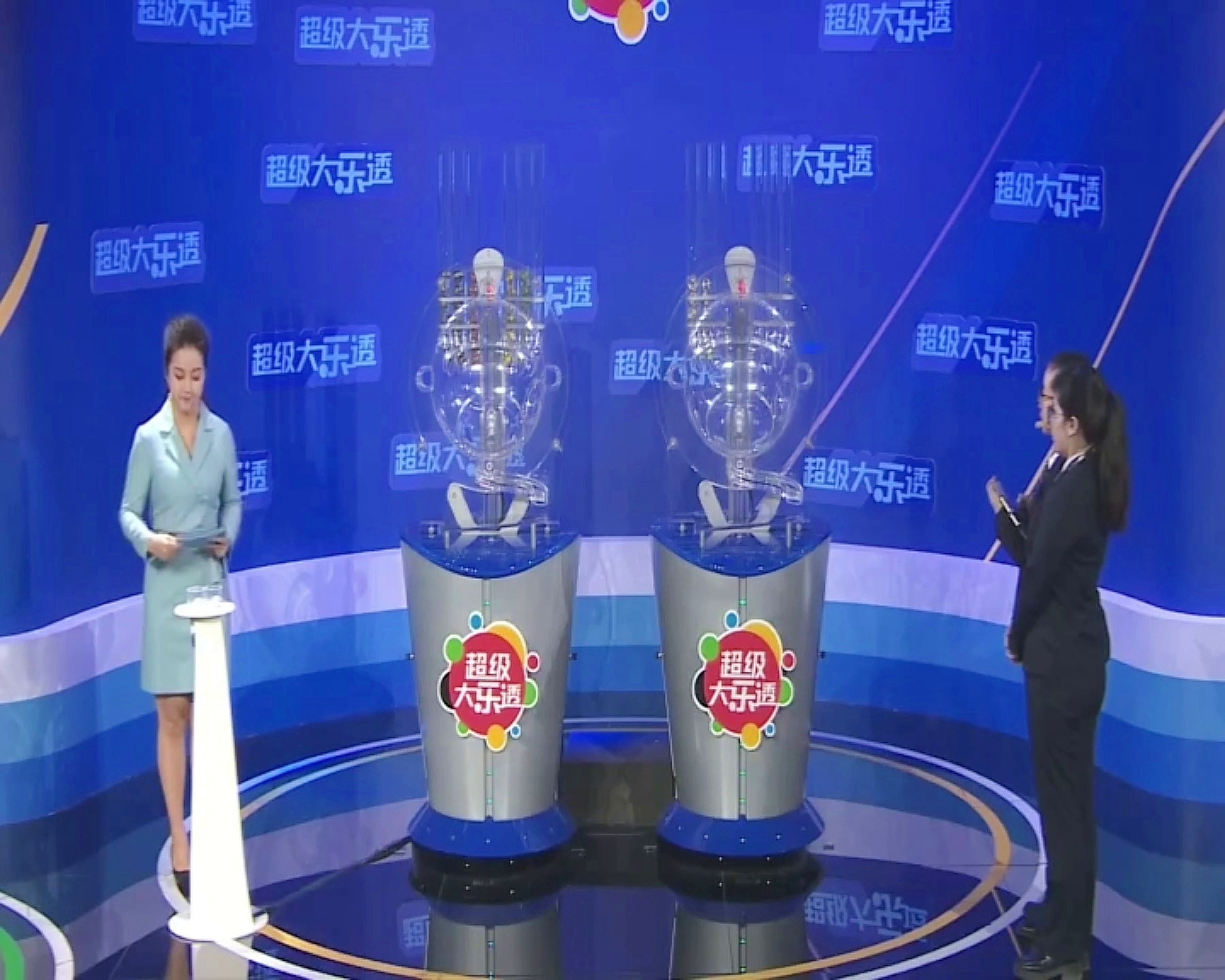 今日大乐透开奖直播，揭秘幸运的瞬间